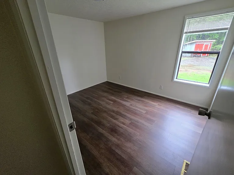 20835 Valsetz Rd — Photo 10