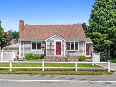 2 Fosters Ln, Wakefield, MA, 01880