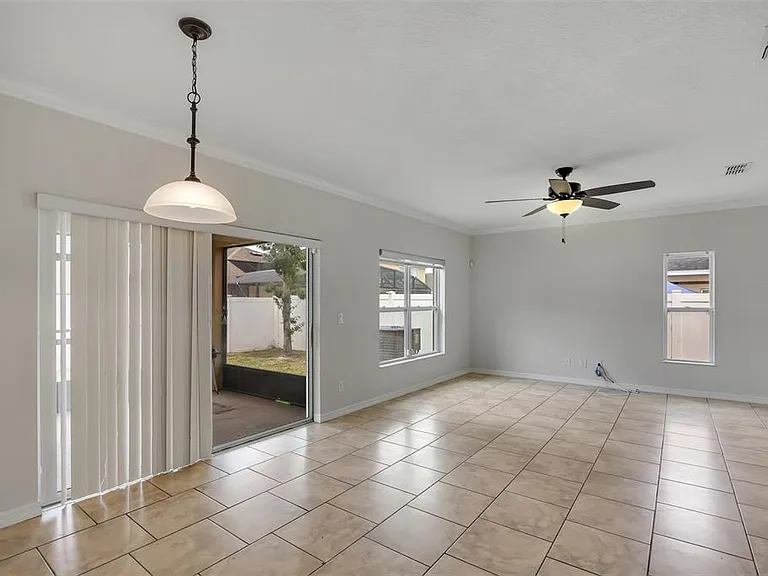 4729 Greycliff Prairie Dr — Photo 11