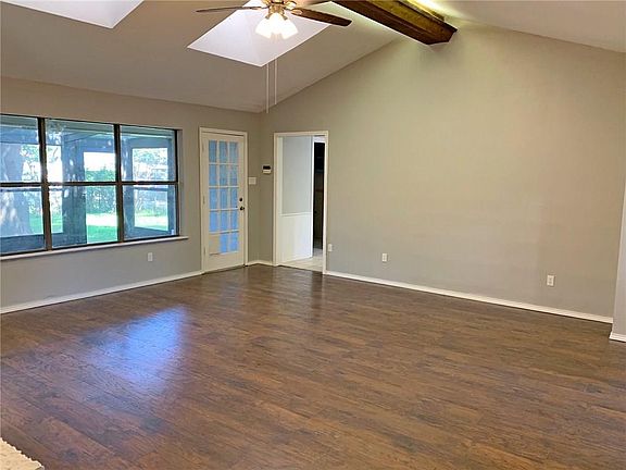 3rd image of 218 Gwendola Dr