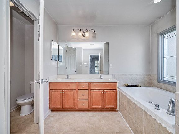 4th image of 3751 Pear Orchard Way