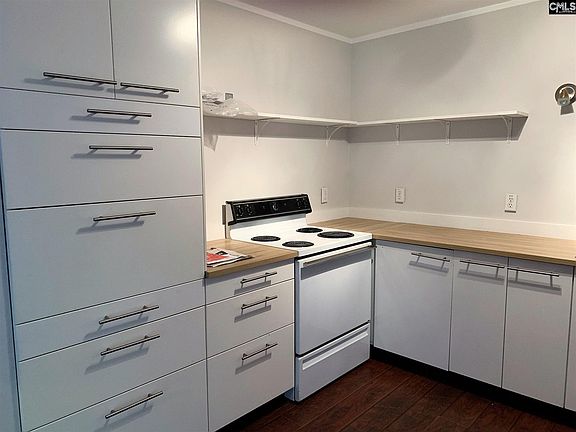 5th image of 608 Elm Ave