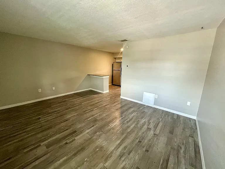 Janie B Apartments — Photo 8