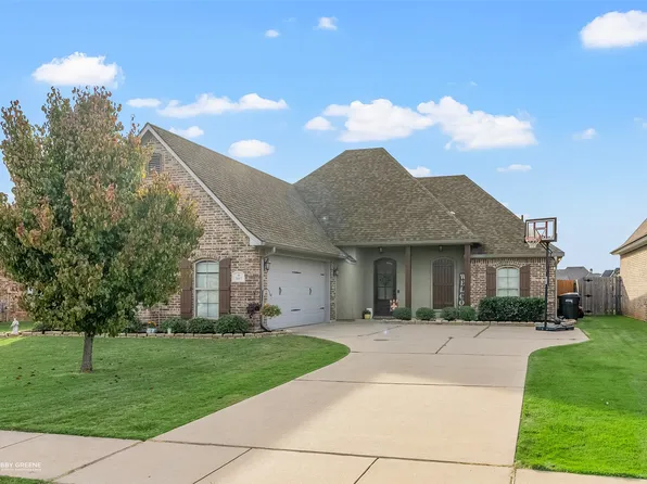 307 Newport Ln, Benton, LA 71006