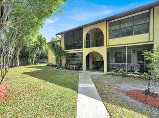 330 Pine Ridge Cir APT B-2, Greenacres, FL 33463