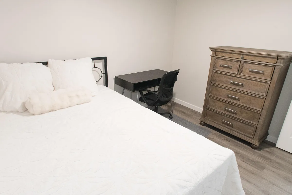 Bedroom 7 - Province Ln