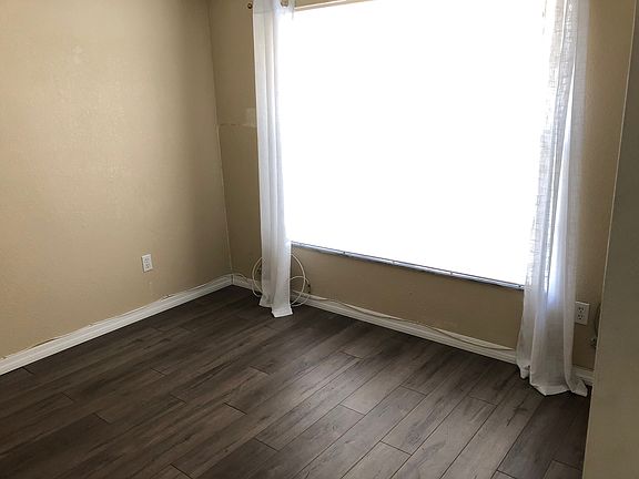4th image of 13906 Village Terrace Dr