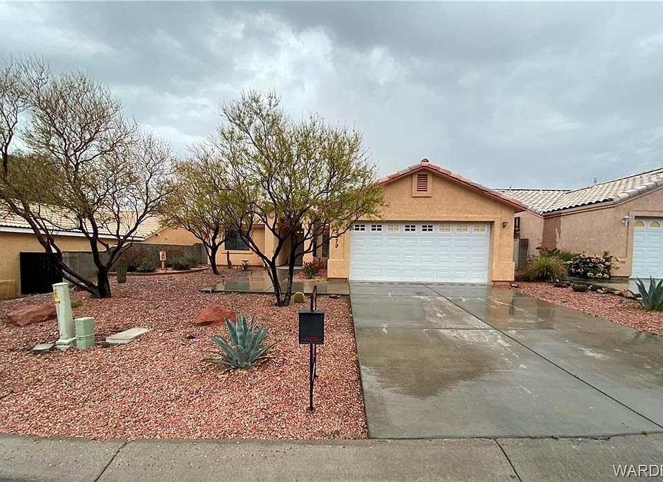 1st image of 2379 E Parkside Dr