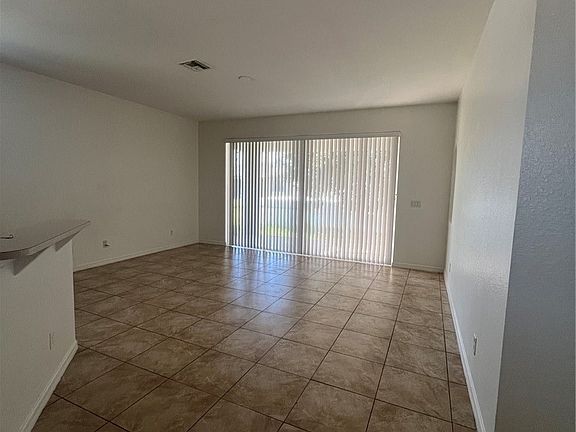 3rd image of 4024 26th St SW