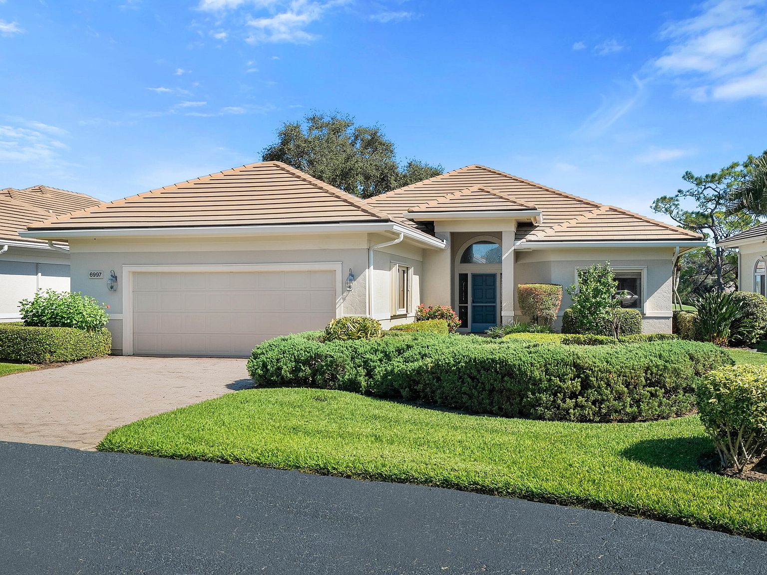 6997 SE Pacific Drive