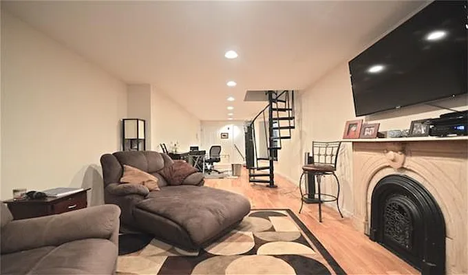 Rented by Maz Group NY | media 41