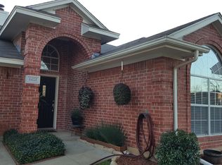 1425 Whispering Water Ln, Mansfield, TX 76063