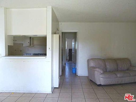 3rd image of 8819 Mary Ave