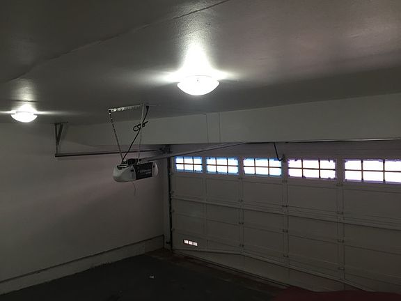 3rd image of 5923 Etiwanda Ave Unit 103