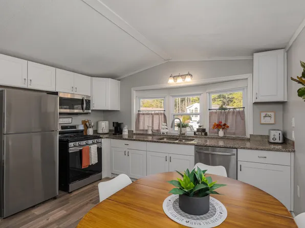 7 Lynn Lane, Rochester, NH 03867-5157