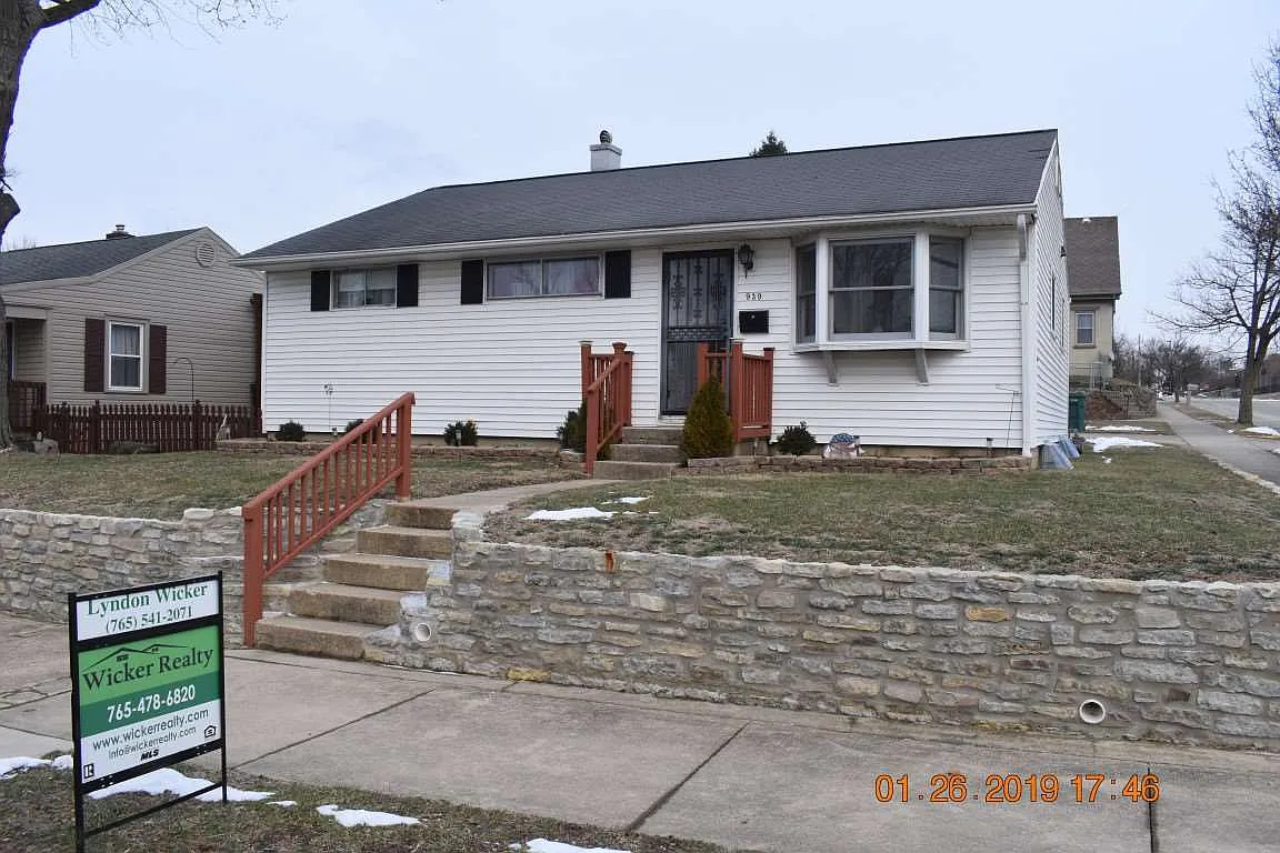 939 S 10th St photo 1