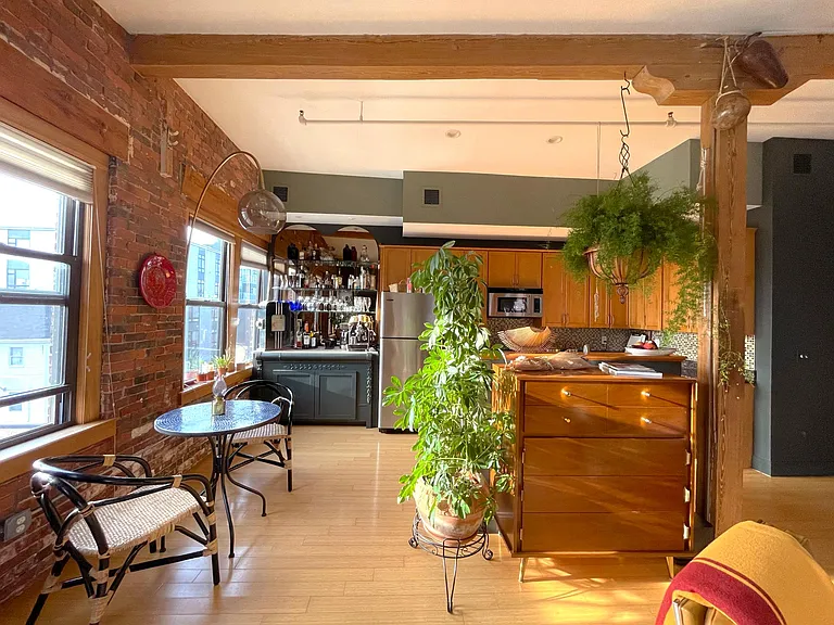 27 Fayette St — Photo 10