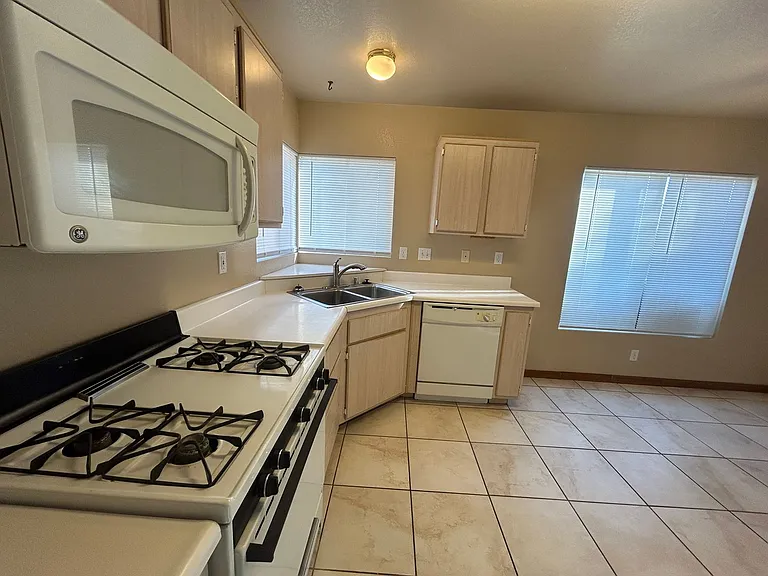 4718 Checker Way — Photo 14