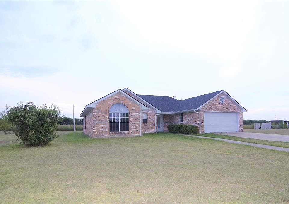 1st image of 4913 Creek Crossing Dr