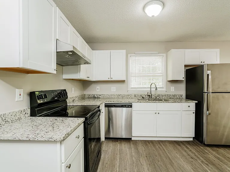 3133 Glen Hollow Dr — Photo 10