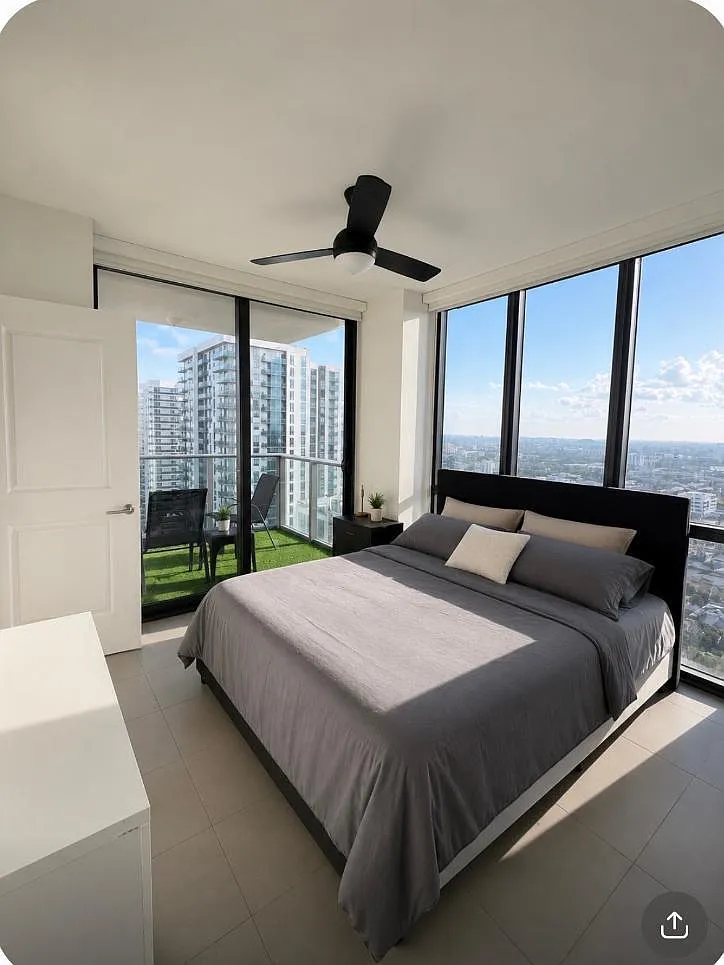 2 bed, 2.0 bath, 1055 sqft, $4,200 — Photo 4