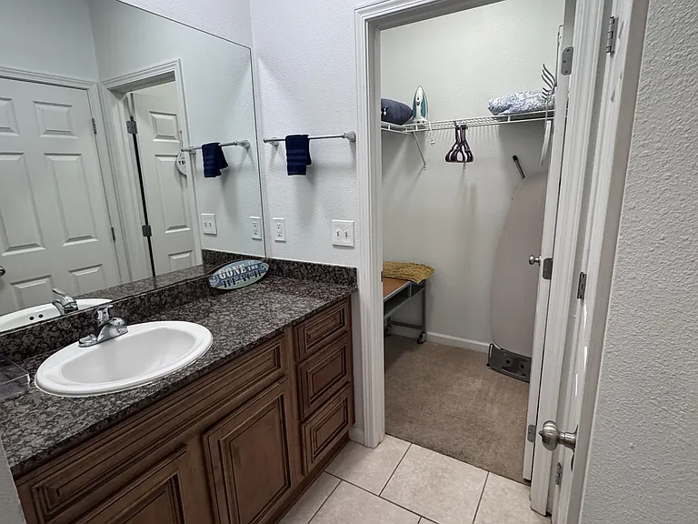 1100 Century Oaks Dr #A — Photo 10