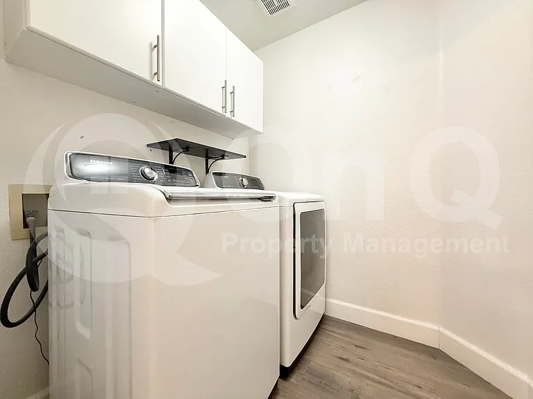 401 S Tiago Dr — Photo 25
