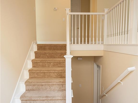 2nd image of 2889 Plaza Del Amo #108