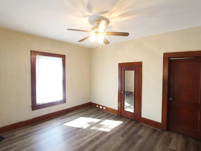 4724 Court R — Photo 7