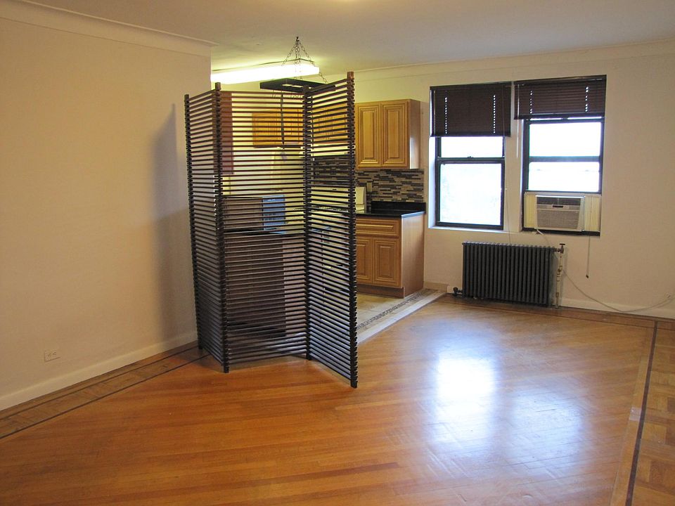 1st image of 1 Broad Pkwy APT 5P