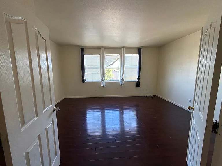 709 Black Oak Way — Photo 15