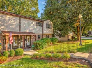 302 Village Ct, Kingston, NY 12401