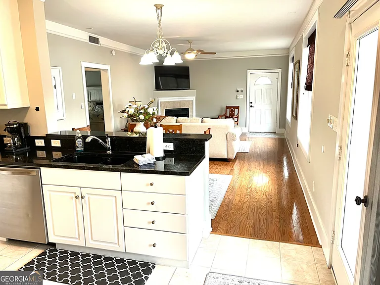 122 Shady Brook Cir #100 — Photo 13