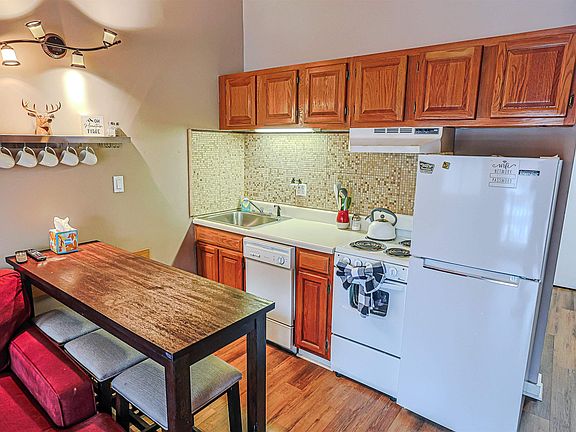 3rd image of 36 Lodge Road #A313