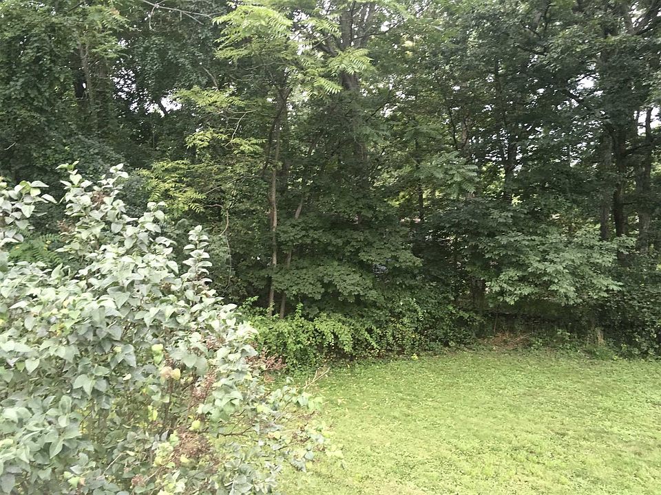 2nd image of 35 Mac Farlane Rd