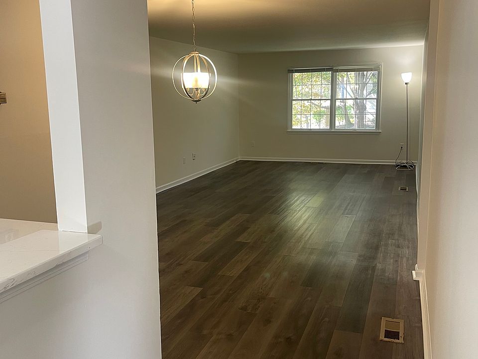 Open dining area/living room