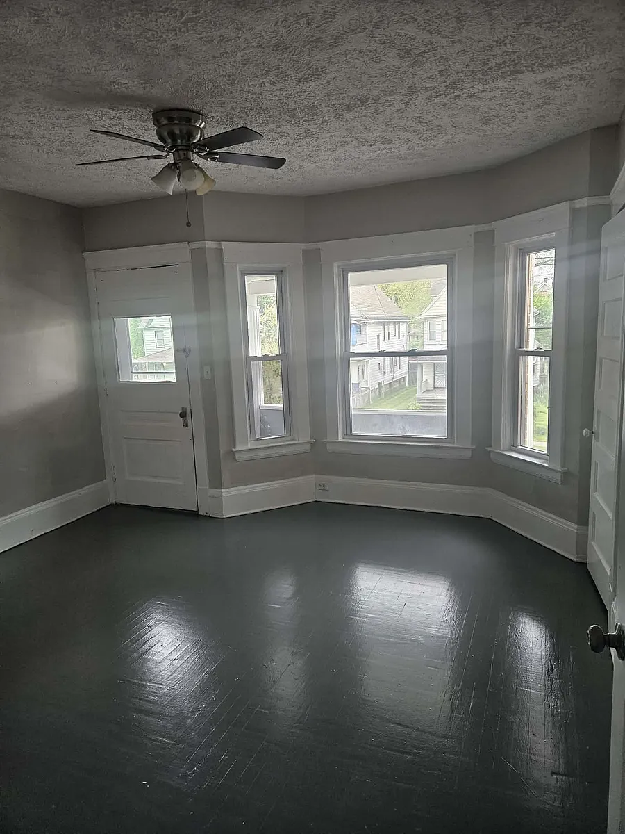 Building Photo - 10321 Kempton Ave #3