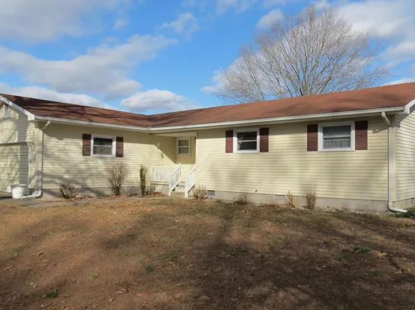 216 Delaware St, Du Quoin, IL 62832