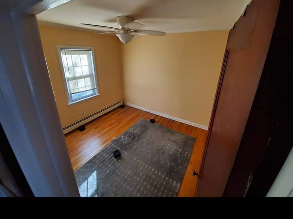 1st image of 14 Felter St APT 1