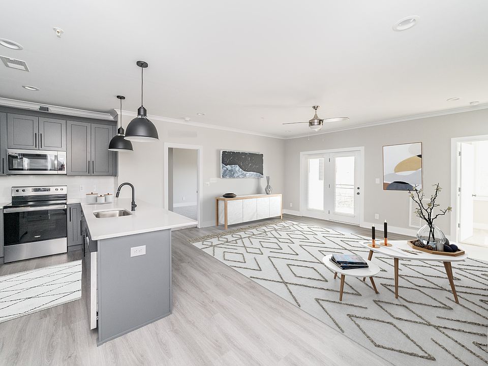 2nd image of 101 Juniper Dr #409