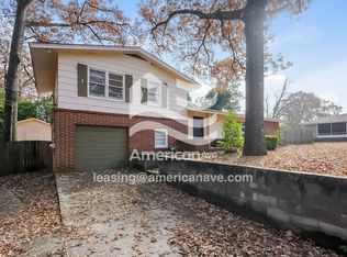 204 Davis Dr, Centerville, GA 31028