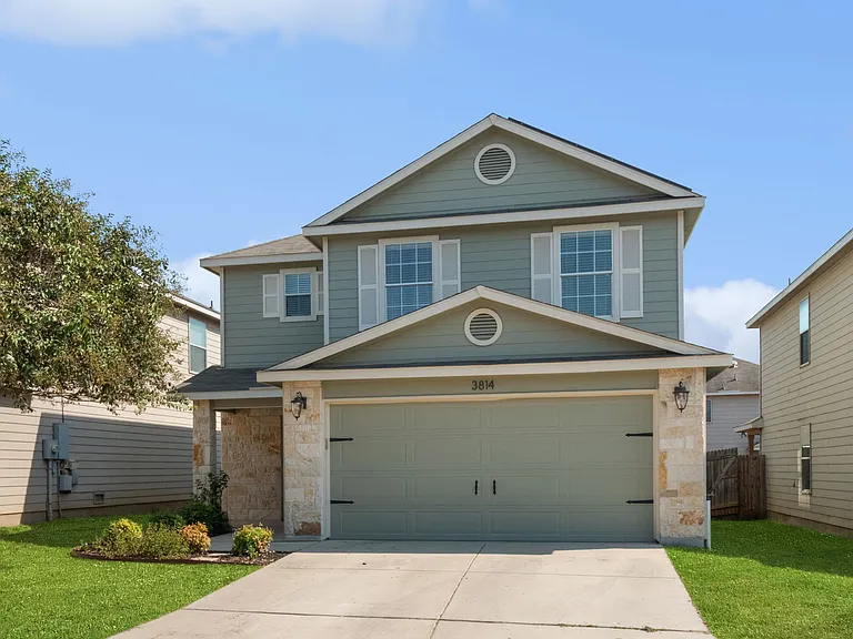 3814 Flyer Vis — Photo 1