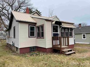 1443 Birch Ave, Marquette, MI 49855