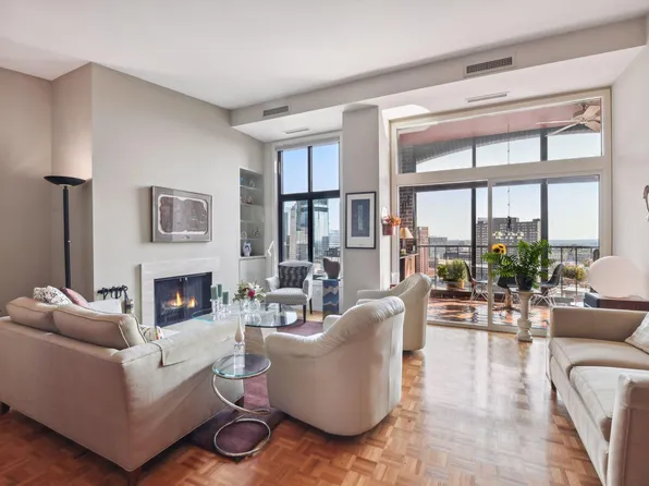 1201 Yale Pl APT 2007, Minneapolis, MN 55403
