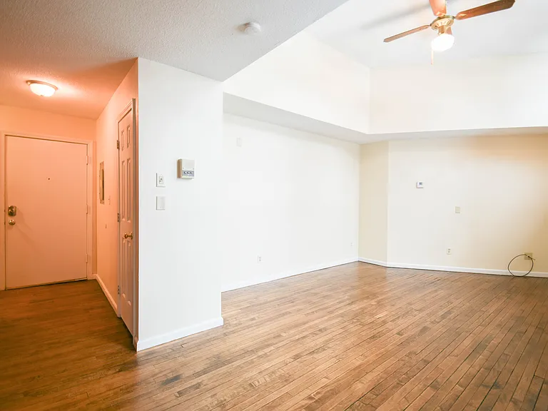 58 Woodley Ct #10 — Photo 11
