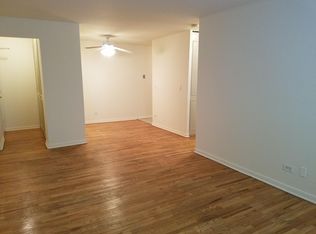 520 W Roscoe St #A, Chicago, IL 60657
