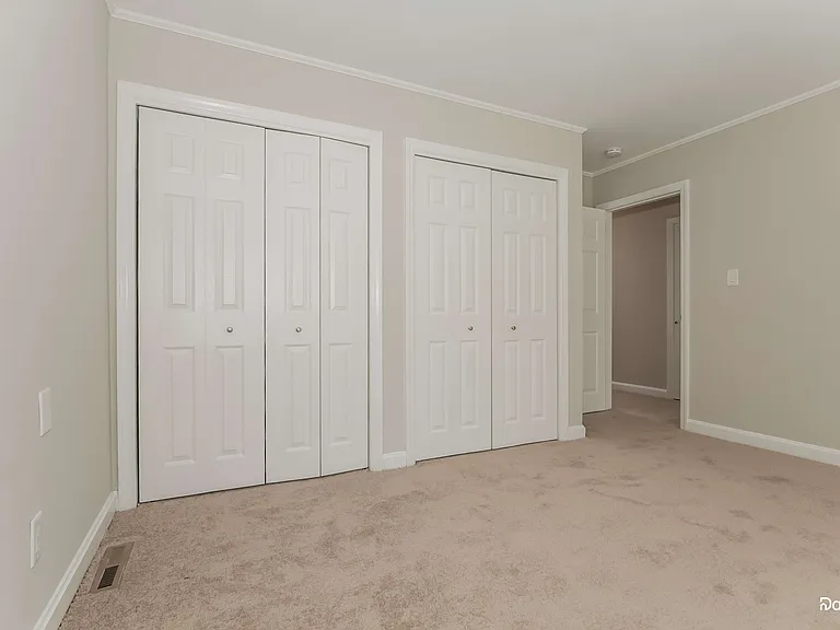 709 Huntington Dr — Photo 9