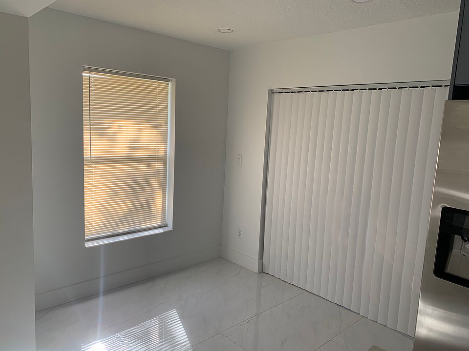 1st image of 213 SE 1st Cir