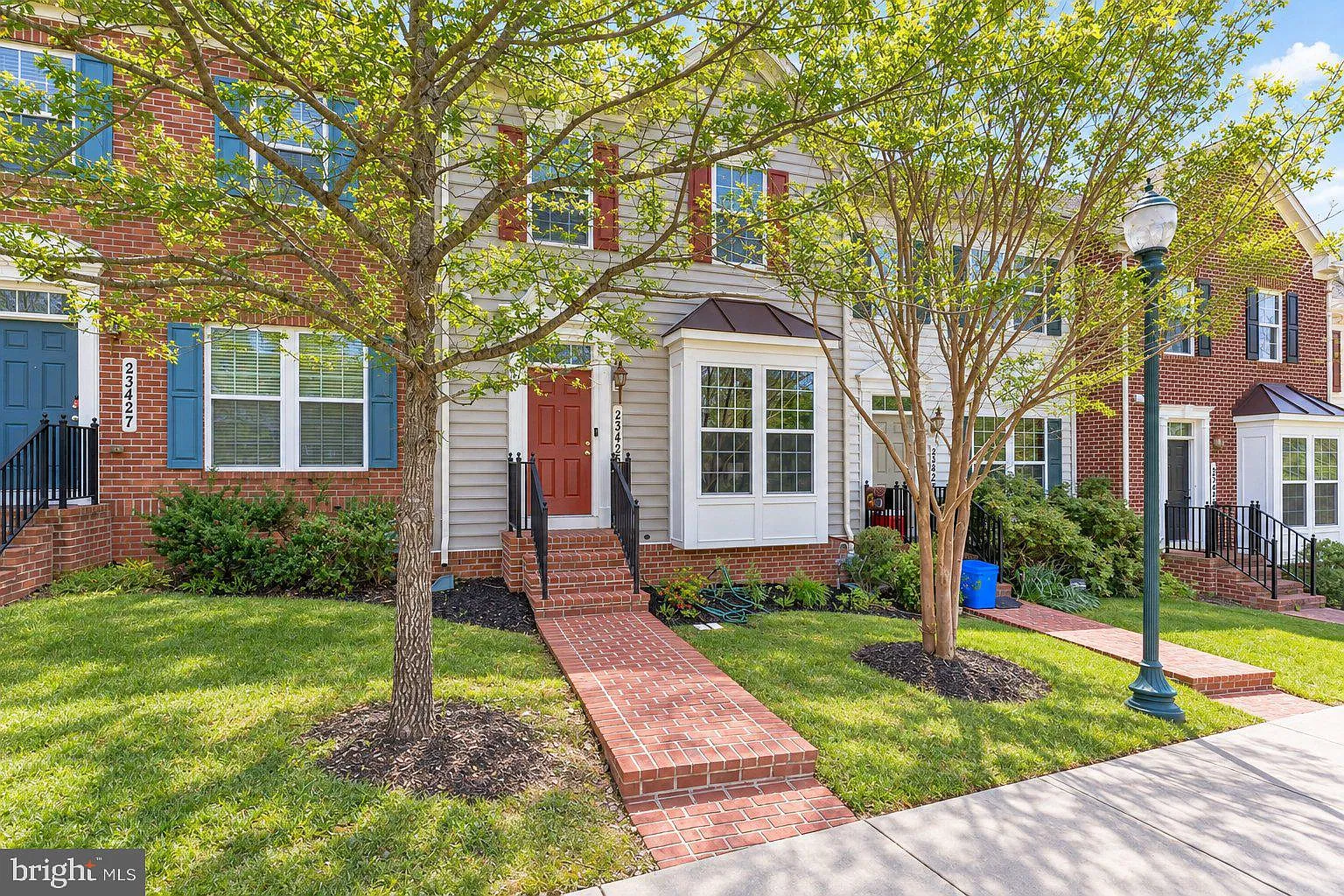 3 bed, 3.5 bath, 1781 sqft, $3,200 — Photo 1