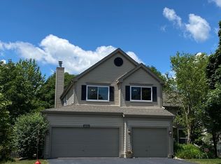 7794 Rippling Ridge Ct, Gurnee, IL 60031